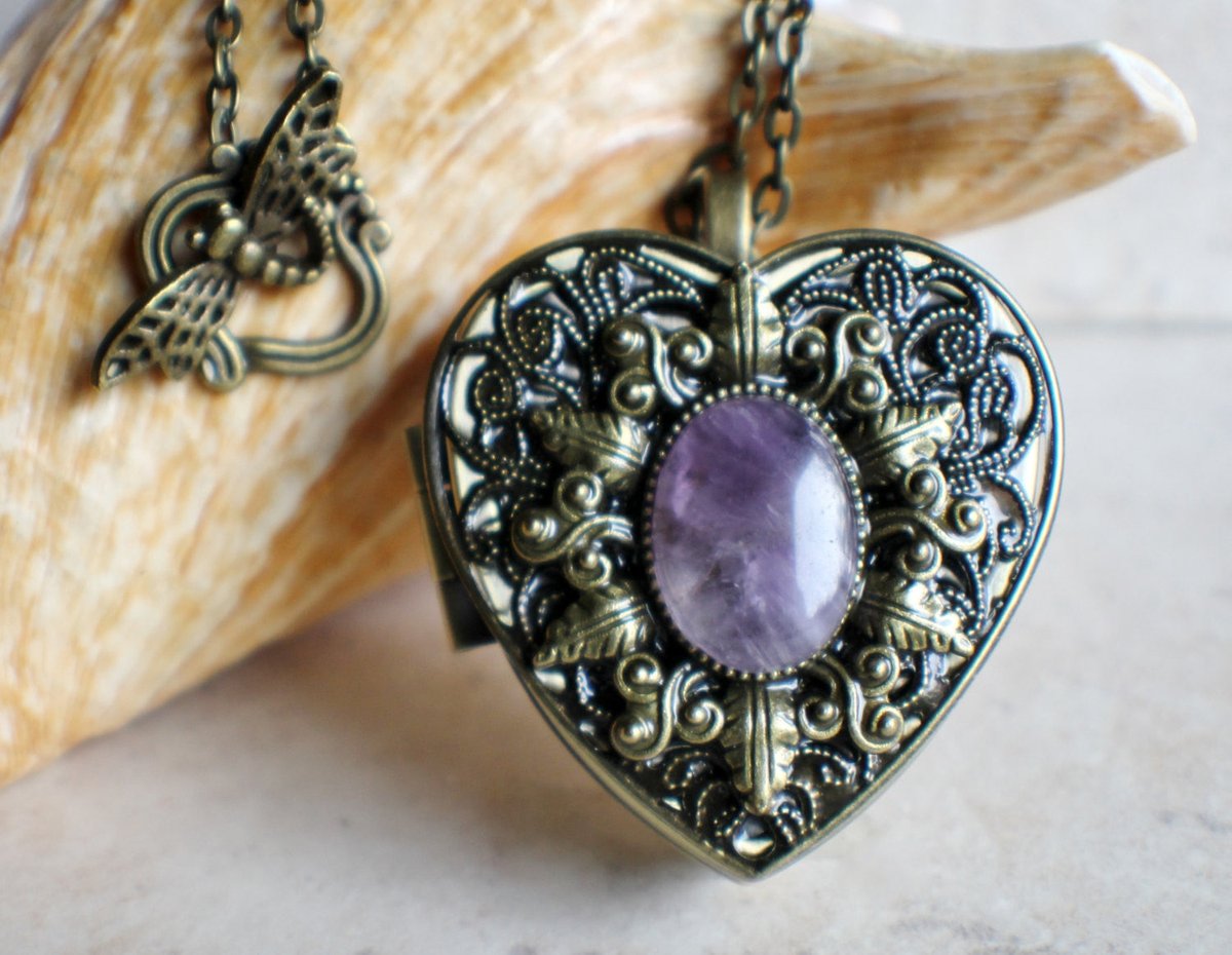 charsfavorite's tweet photo. Unlock the melody of your heart with our Amethyst Heart Shaped Music Box Locket for just $100. Perfect for cherished moments. Make it yours today! #JewelryLovers #MusicBoxMagic

Shop Now https://t.co/IjINv9qaH7 https://t.co/IBS5X9dP9z