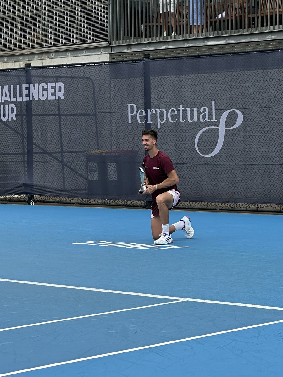 shreya | KOKKINAKIS COMEBACK tweet media