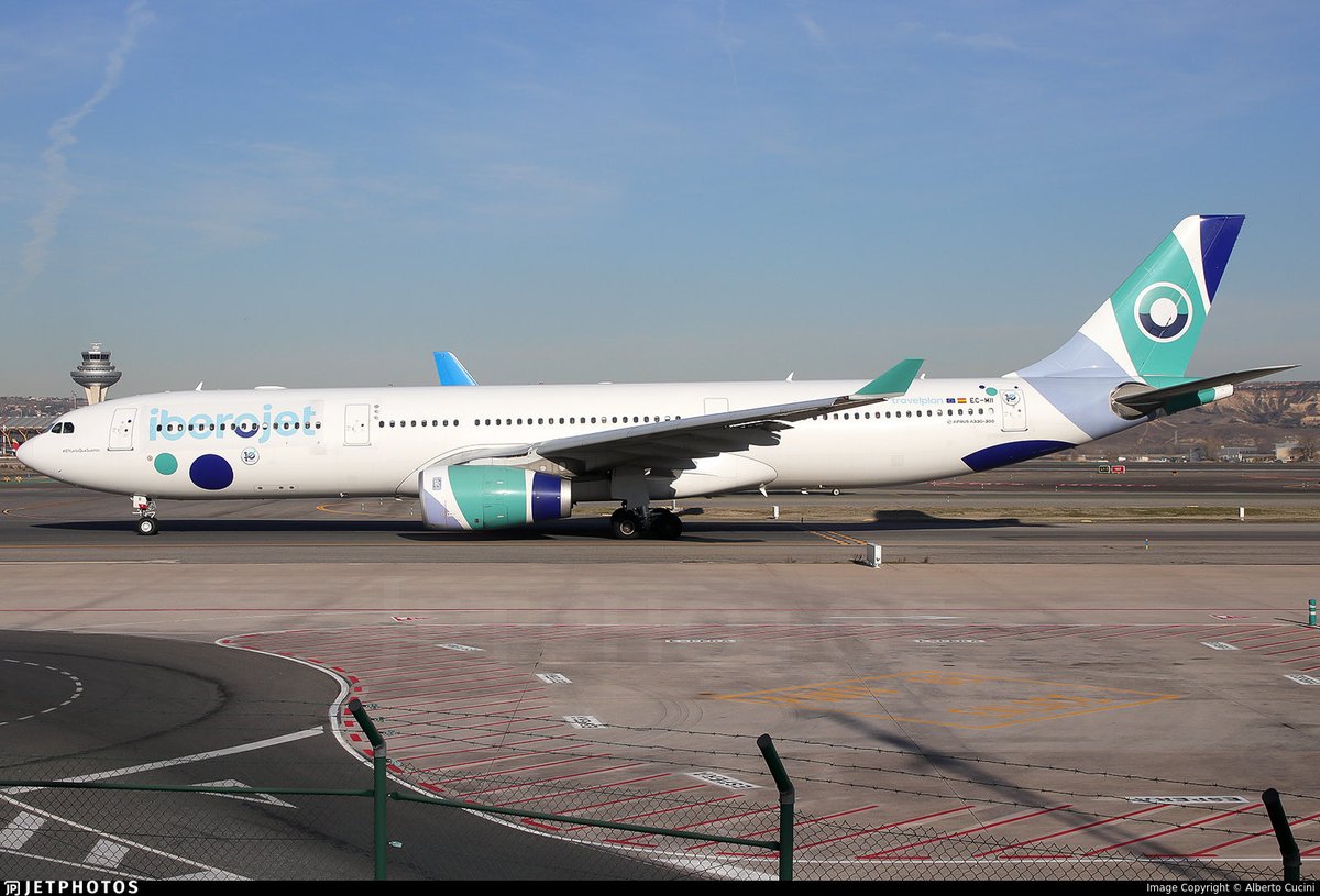 roberhorta's tweet photo. Este domingo se realizará por primera vez en años una operativa desde el aeropuerto de Santiago de Compostela con avión de fuselaje ancho. Este A330 de Iberojet saldrá directo a Uzbekistán. @SCQ_news @infoSCQ @novedadesaereas https://t.co/GqbNSOuImW