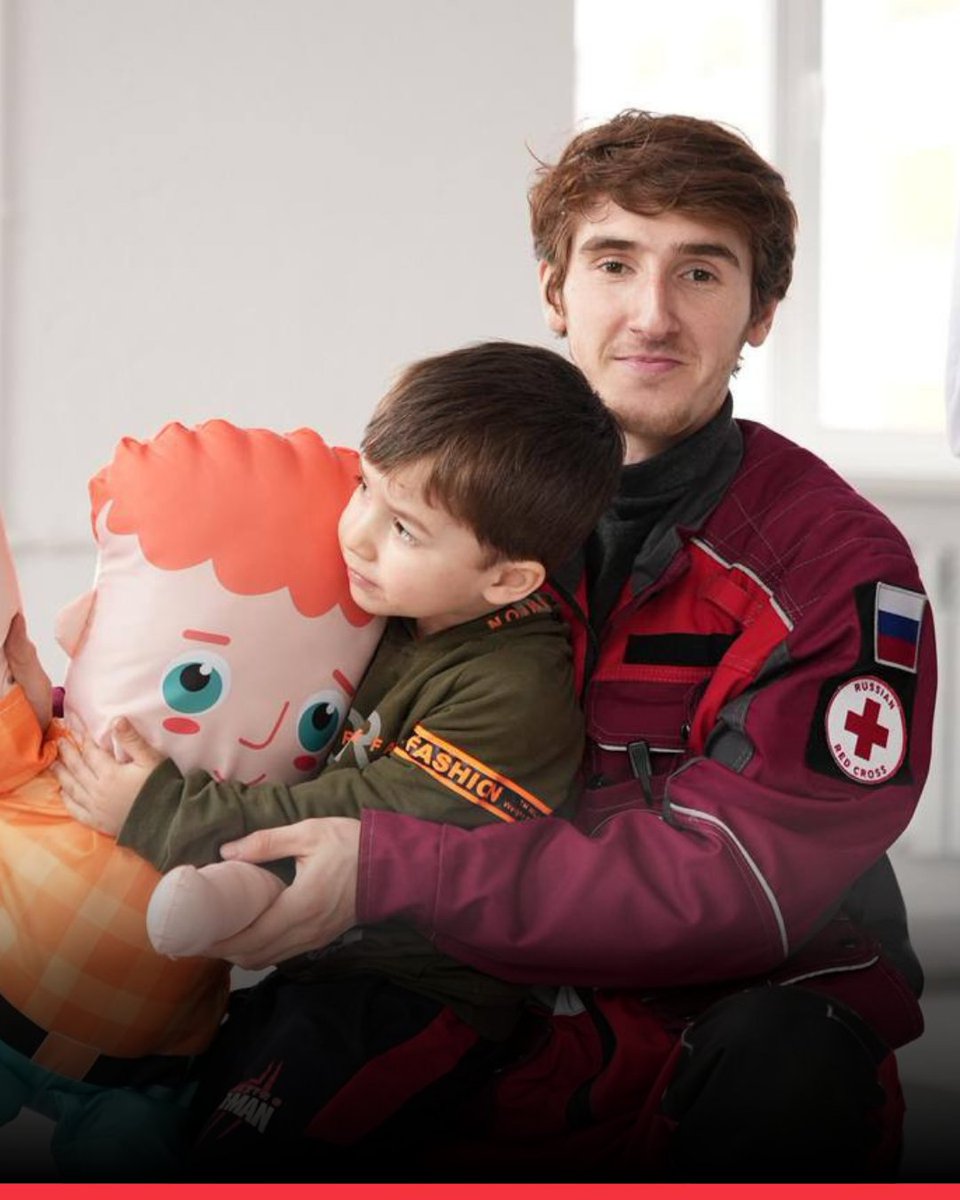 ifrc's tweet image. Devastating floods have struck Dagestan in Russia’s North Caucasus, forcing thousands from their homes and cutting off essential services like water, gas, and electricity.

From the very beginning, the Russian Red Cross has been on the ground, working alongside emergency services