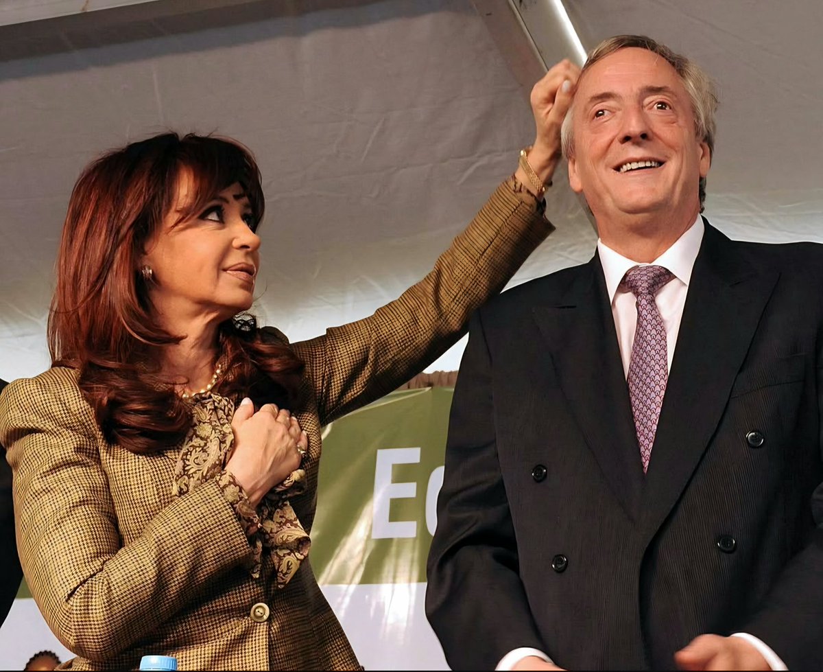 ReLadyMary's tweet photo. Un amor peronista ❤️ 
Un amor por la patria 🇦🇷 
#CristinaLibre ✌️ https://t.co/Ap3sYnCFhW