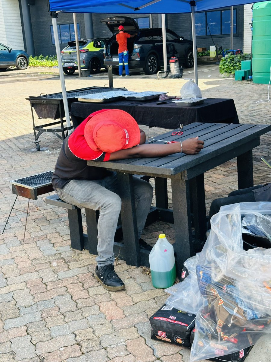 Lepokisi tweet media