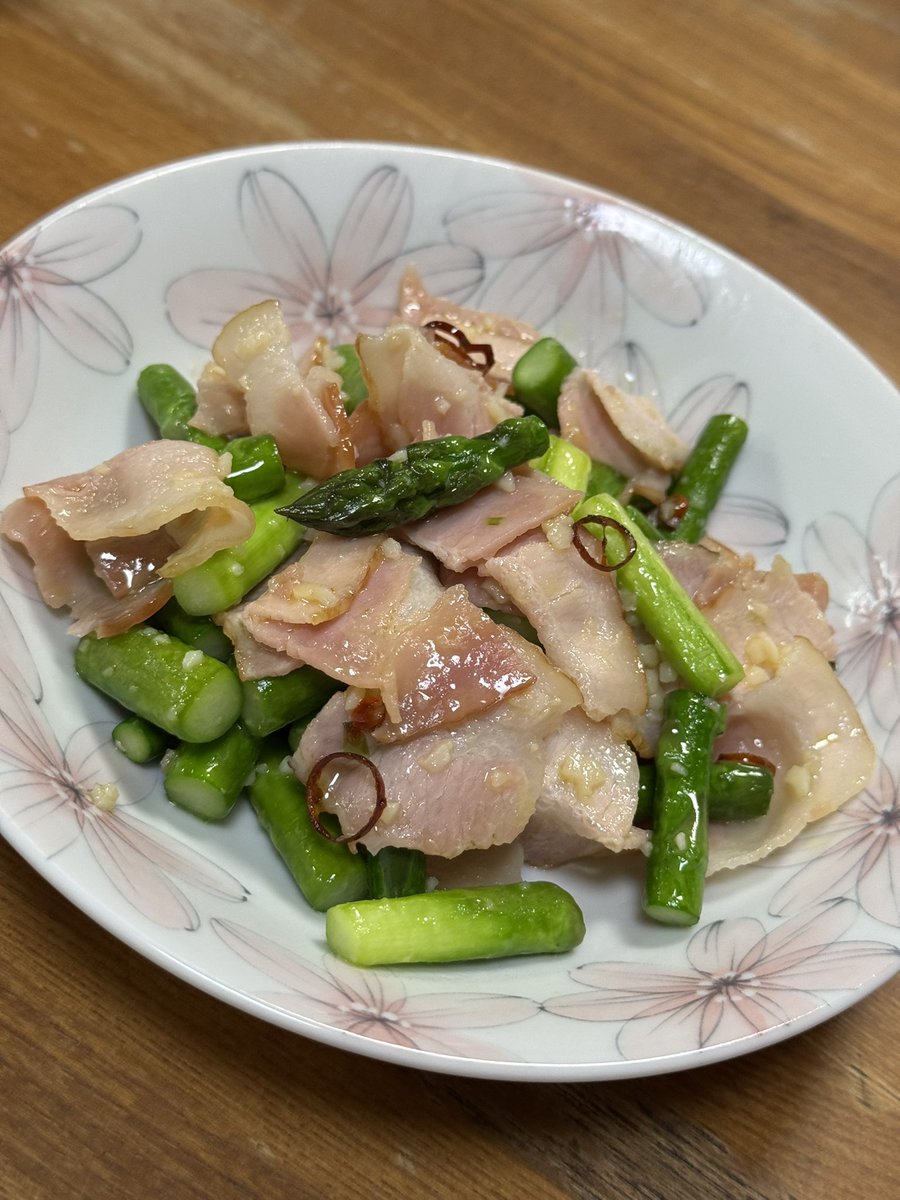 おおねえ tweet media