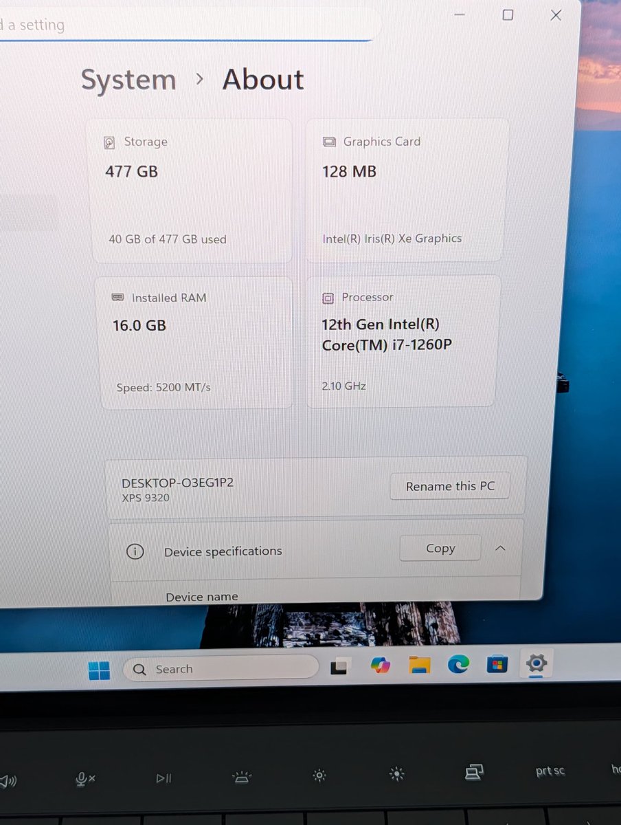 Stc_GadgetHubNG's tweet image. XPS 13 PLUS ⚡🔥

Dell XPS 13 Plus 9320
13.3" FHD+ Touchscreen
Intel i7-12th Gen

Function Touchbar
Face ID IR • Fingerprint
Excellent Battery

Laptop + Charger ONLY

16GB | 512GB — ₦1,720,000
32GB | 1TB — ₦1,850,000

🚚 Nationwide Delivery

#DellXPS #PremiumTech #STCDeals