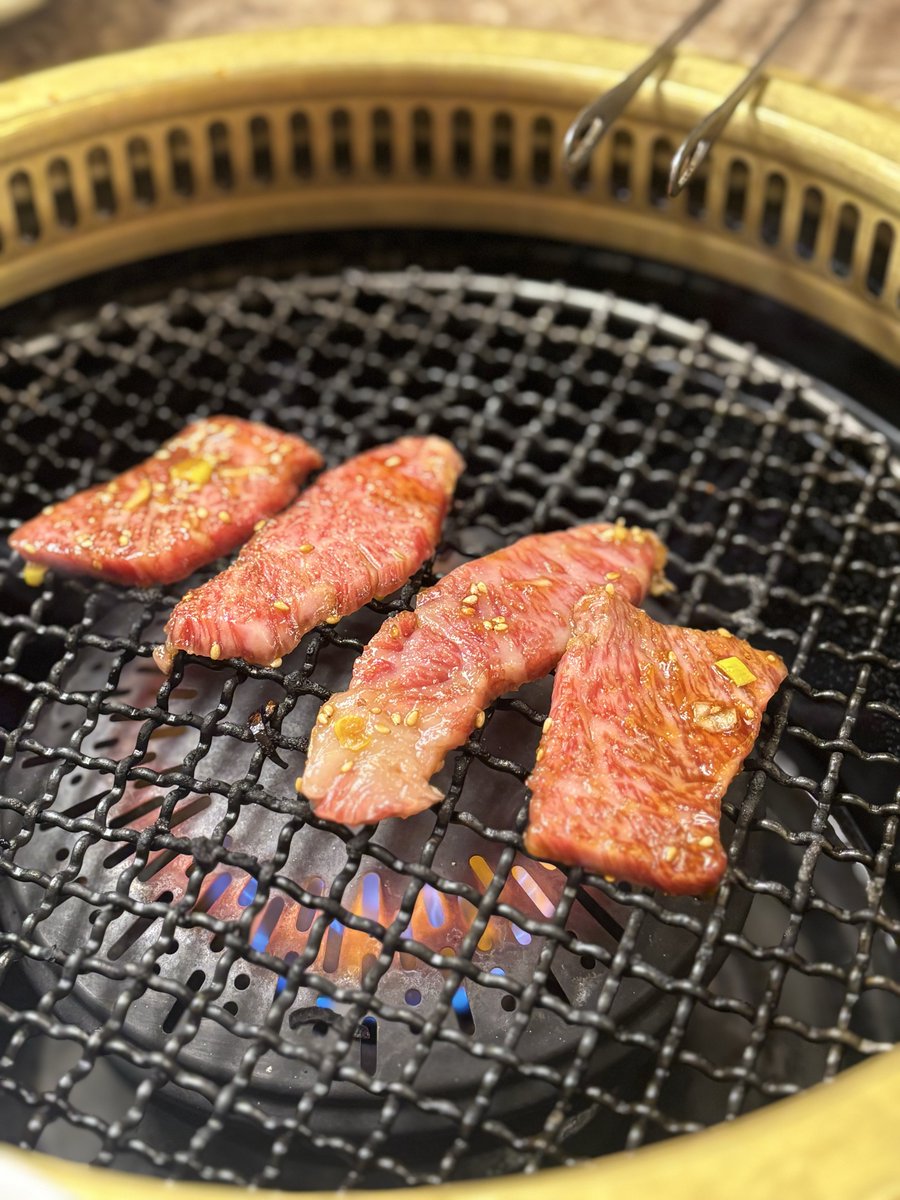 ねろぞう tweet media