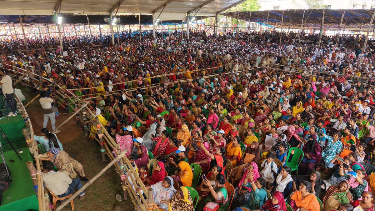 Bengal will not forgive the Bangla Birodhi BJP. Ordinary supporters become an iron wall in the presence of Smt. <a href="/MamataOfficial/">Mamata Banerjee</a> at the Janasabha in Gopalpur more in Basirhat. 

They will stand firmly with Maa-Mati-Manush and uproot Bangla Birodhi <a href="/BJP4India/">BJP</a>.  

Jotoi Koro Hamla