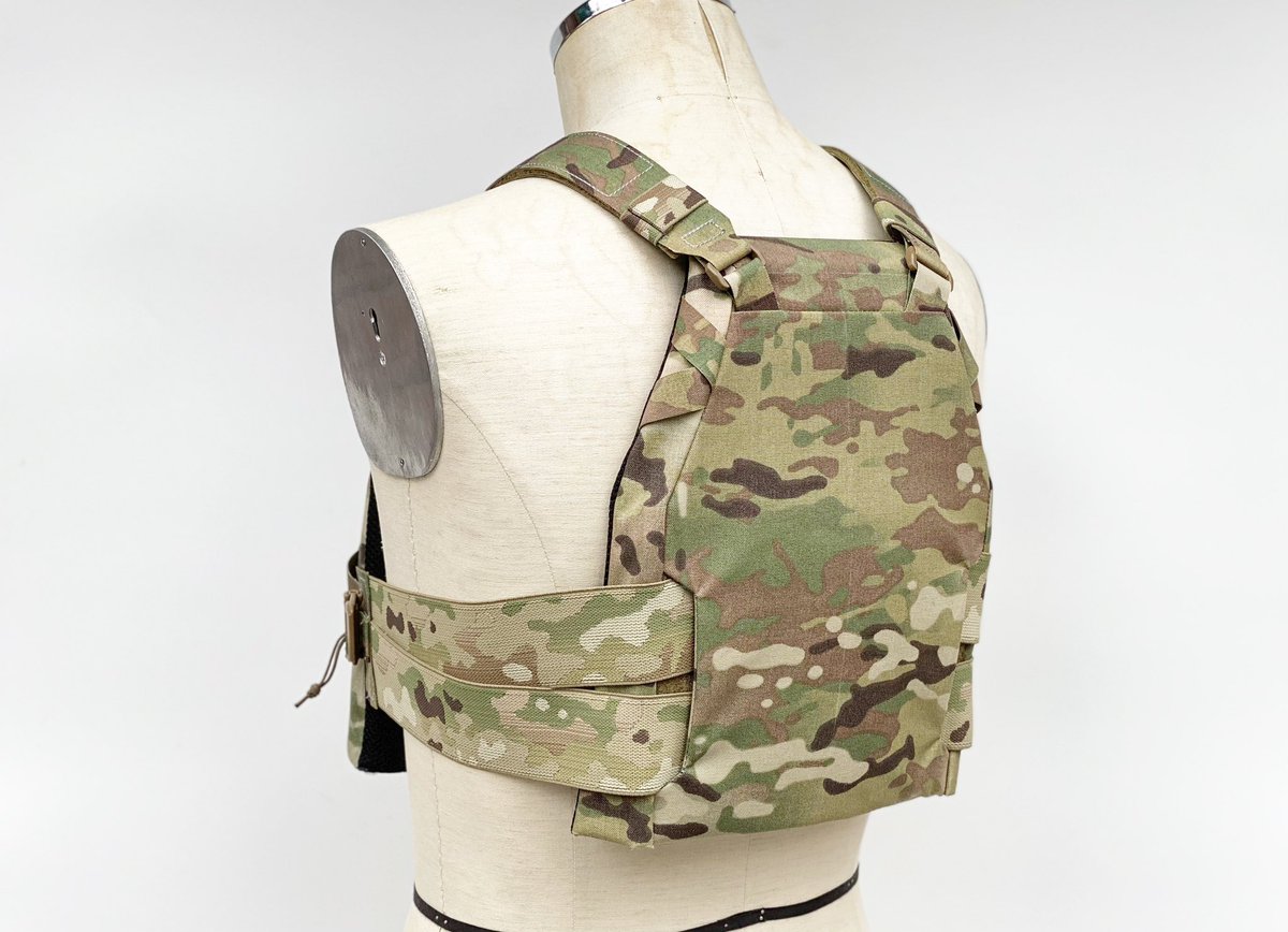 x115xtaylor's tweet image. 4.12(日) 爆裂祭💥💥
⭐︎池袋サンシャインシティ文化会館3階⭐︎
アイテム速報④ 
XP11 "ORIGAMI"SLICK PLATE CARRIER
固定概念を撃ち破るエッジなスリックプレートキャリア。
畳んで、織り重ねて、返して。
ボディパネルの表面には1針のステッチすらない、オーパーツな1着です。