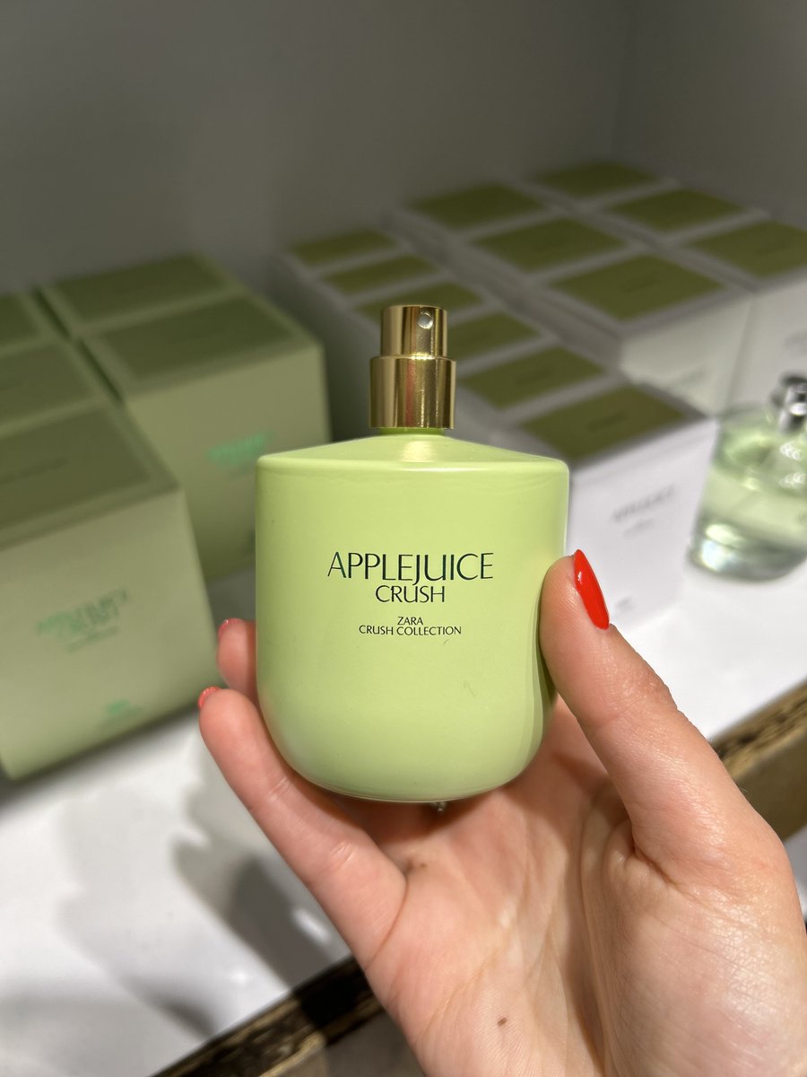 Princesshay's tweet image. Fresh florals, citrus notes and light spring fragrances that smell like sunshine in a bottle 🌺🥥

Looking for a fragrance for a spring wedding, picnics in the sun or to simply refresh your everyday... there's a scent for everyone in Princesshay. 

#Perfume #Princesshay