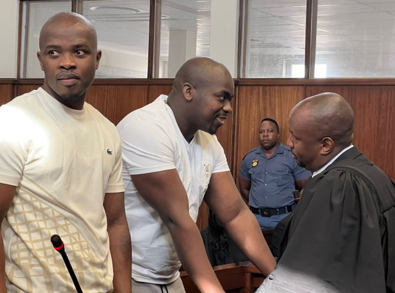 lnnocent191535's tweet image. Ndimande brothers abandon bail application in AKA murder case.
 Remain in custody after Durban Magistrate's Court appearance.

 #AKA #JusticeForAKA
 #Crime #Durban