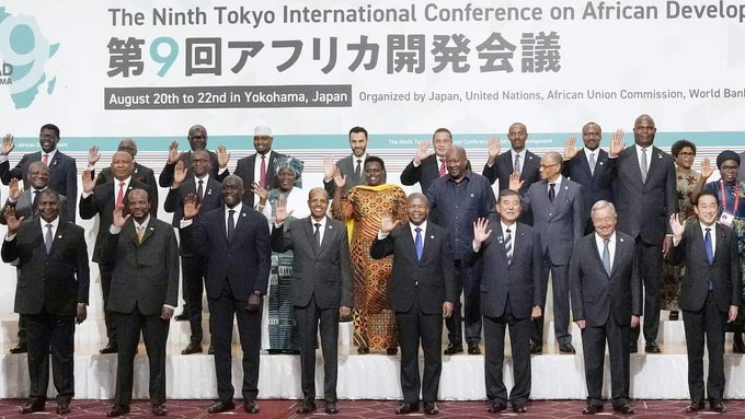 桃色メガホン tweet media