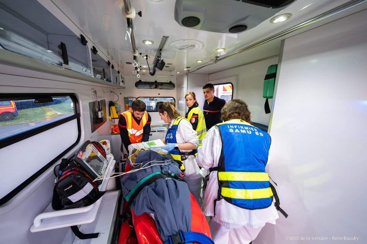 Sapeurs-pompiers de la Vendée tweet media