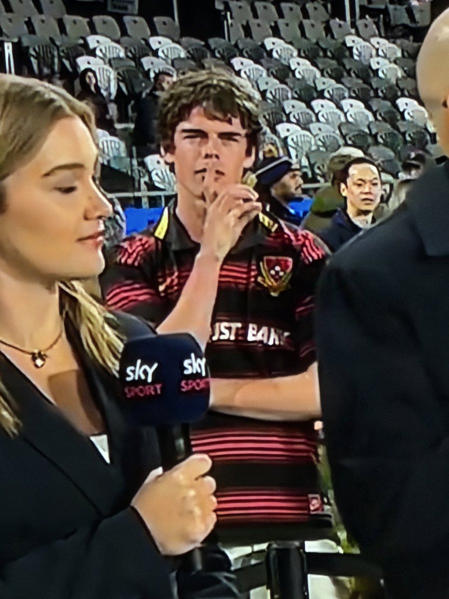 bmwilson1978's tweet photo. @TheACCnz who is the Canterbury Creeper? #HIGvsBRU https://t.co/qZyHBWifLQ