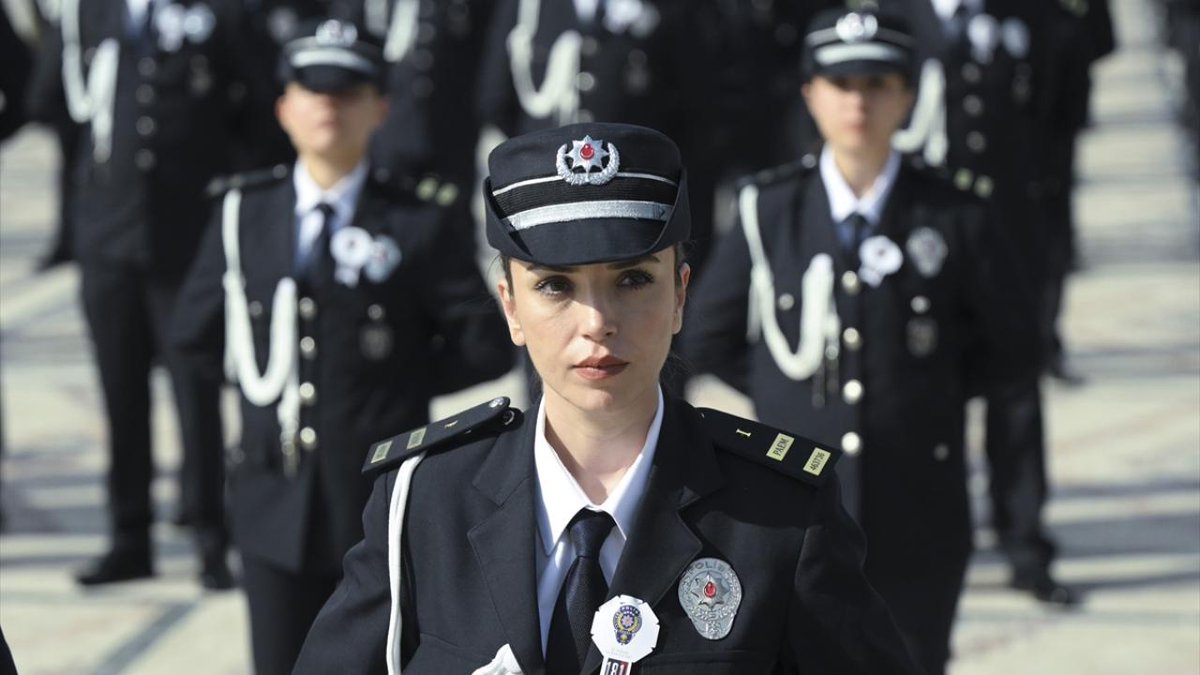 Türk Polis Teşkilatı, 181. kuruluş yıl dönümünde Anıtkabir'i ziyaret etti.