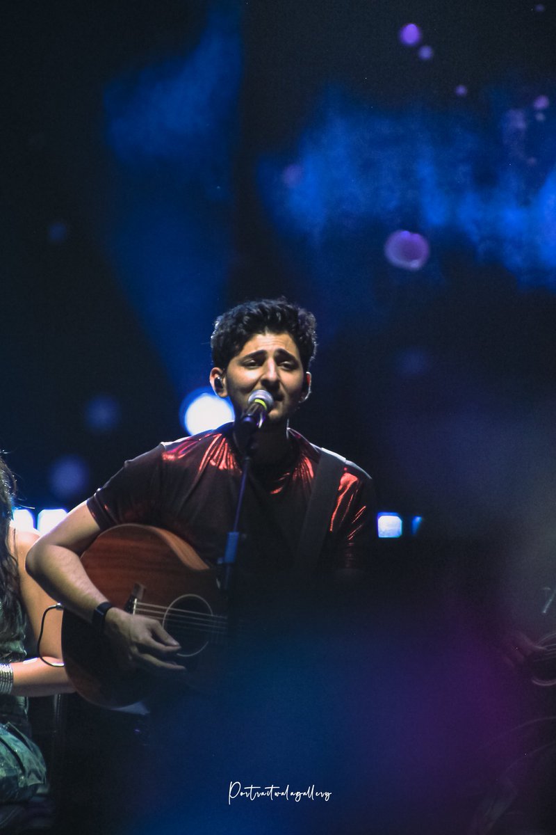 portraitcoder's tweet image. Kal Unifest me Darshan Raval ka concert shoot kiya 📸🔥

Vibes, crowd, energy — sab next level tha 🥹

More shots on Insta 👇
instagram.com/portraitwalaga…

@DarshanRavalDZ @Darshians

#Unifest #Concert #Photography