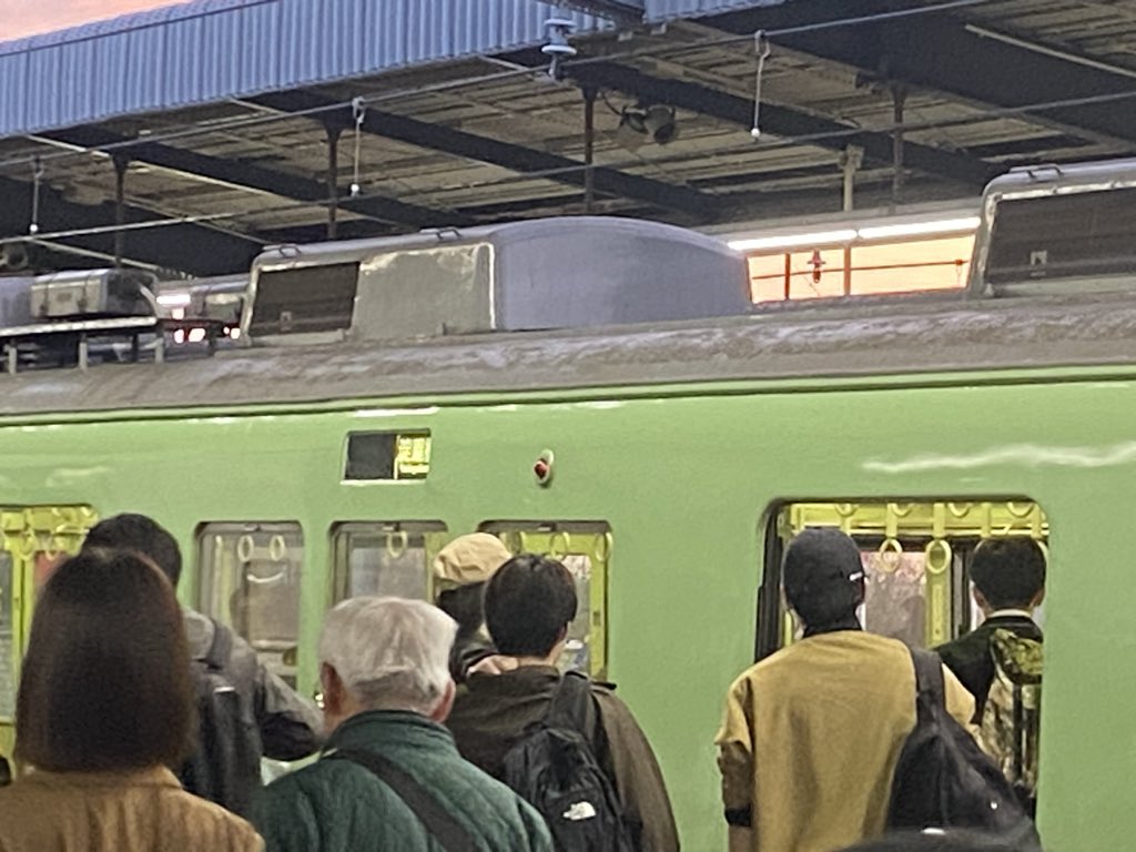 まだ壊れてておもろい