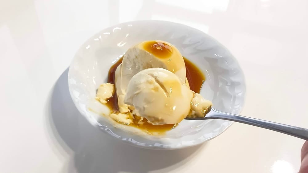 tontonhouse's tweet photo. 卵乳不使用なのに「まるでプリン！」と感動したアサヒコさんのSWEETS TOFUがリニューアル✨なんと3種類に増えていました！

大豆の甘みたっぷりで、味はもう完全にプリン🍮個人的にアレルギー対応プリンの中でダントツの美味しさ。イオンで買えるのでぜひチェックしてみて！

https://t.co/Sw41n6B6eL https://t.co/gsmoQ5ZEXG