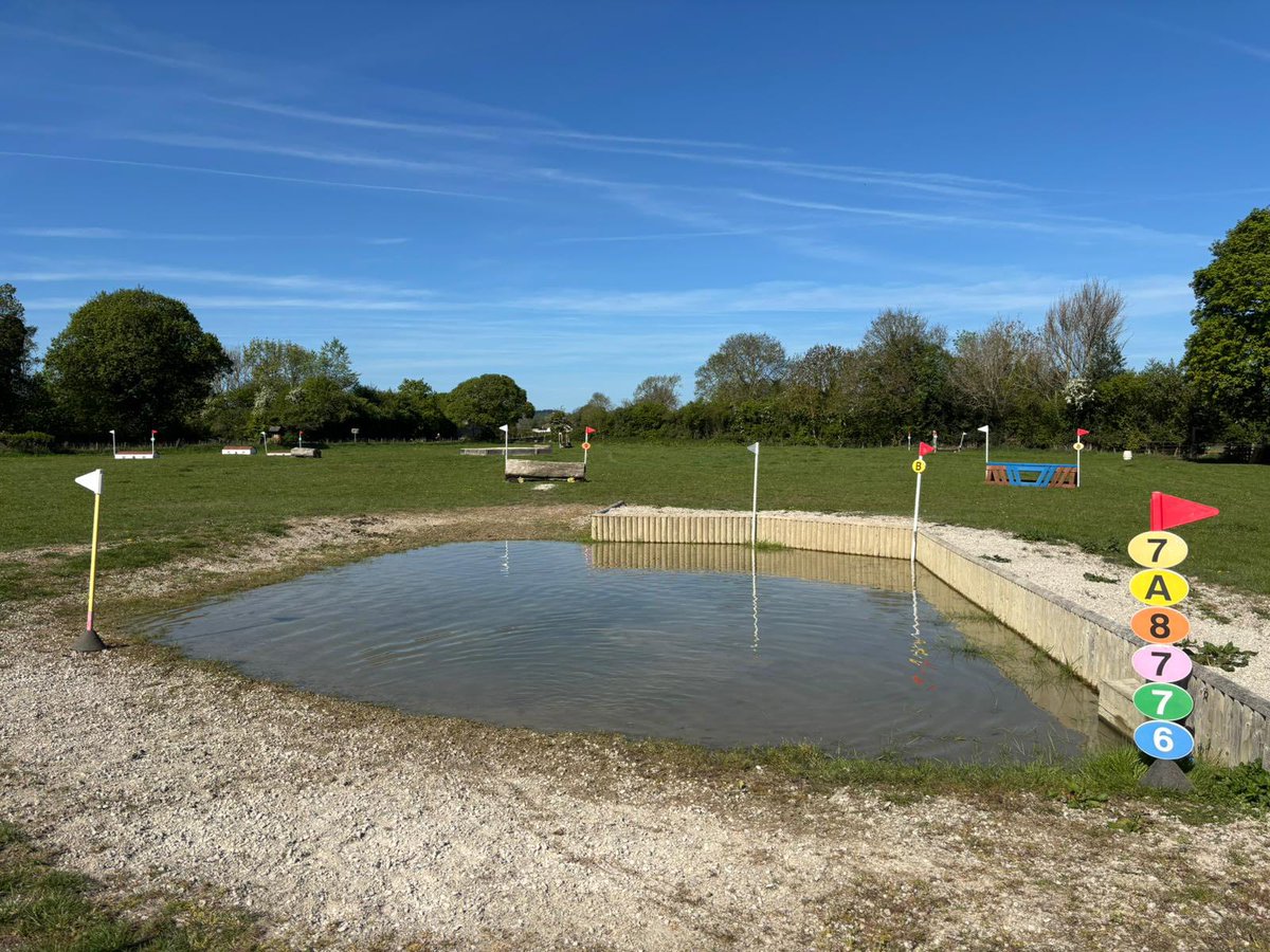 HorseventsUK's tweet image. 🏇 Hollies Hunter Trial – Eland Lodge Qualifier
📅 Sat 25 April
Full XC course + Championship qualification!

Enter now 👉 horsevents.co.uk/events/?e=52470

#Eventing #HunterTrial #horsevents