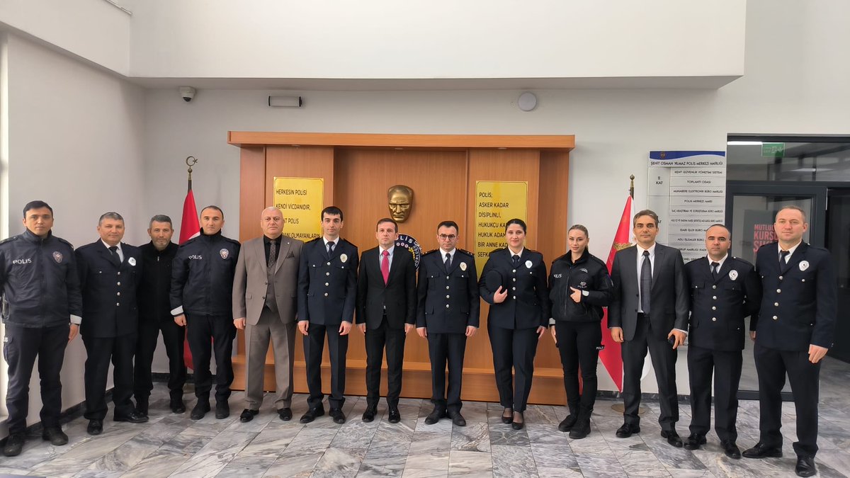TcVakfikebir's tweet photo. Türk Polis Teşkilatı’nın 181. kuruluş yıl dönümü ve Polis Haftası etkinlikleri kapsamında Kaymakamımız Sayın Kadir Ulusoy, İlçe Emniyet Müdür V. Mükrem Ilgıt Aksu ve beraberindeki heyeti makamında kabul etti. https://t.co/pSdtJiJ42k