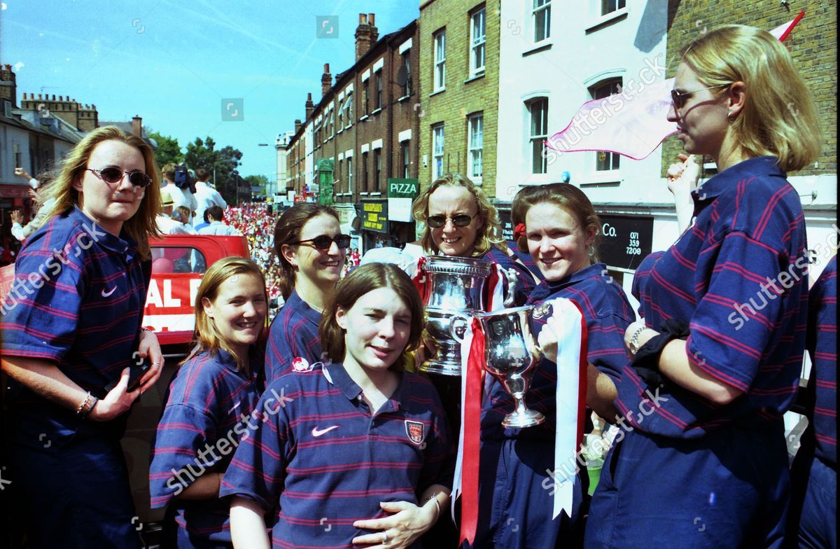 Throwback Arsenal tweet media