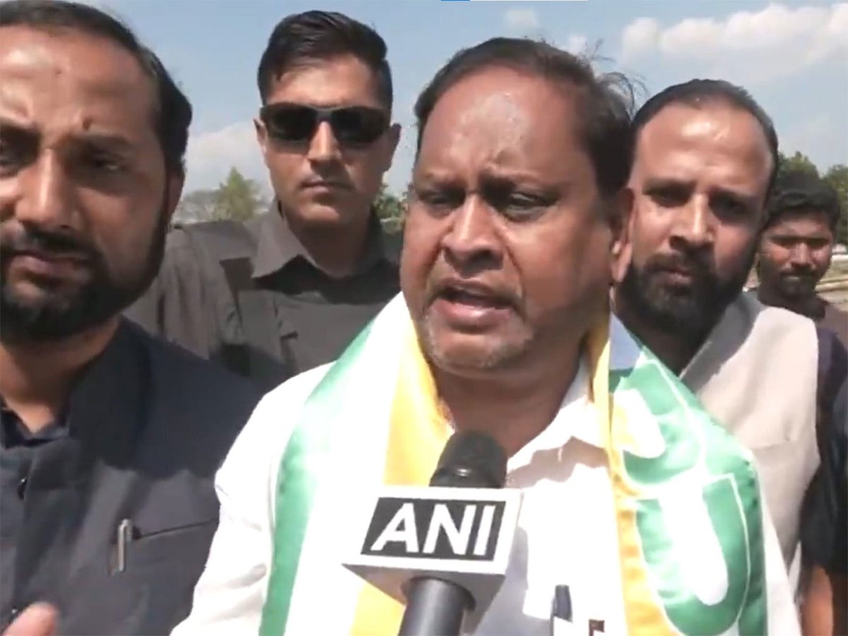 ani_digital's tweet photo. "Will answer them in High Court": Humanyun Kabir cries conspiracy after "sting video" posted by TMC goes viral
Read @ANI Story | https://t.co/WQOsJy9z6H
#HumanyunKabir #StringVideo #MamataBanerjee https://t.co/I4epXhR9dK
