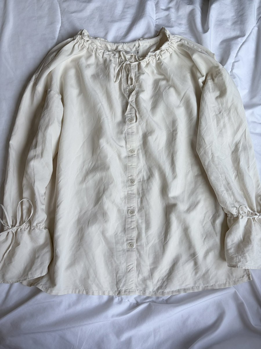 babimiru's tweet photo. niko and …
♡ 250

- ไม่มีตำหนิ
- size m

Shipping 40

#เสื้อมือสอง #เสื้อผ้าญี่ปุ่น #เสื้อมือสองสภาพดี #ส่งต่อเสื้อผ้า #ส่งต่อเสื้อผ้ามือสอง #เสื้อผ้ามือสอง https://t.co/z66Xwi0elv