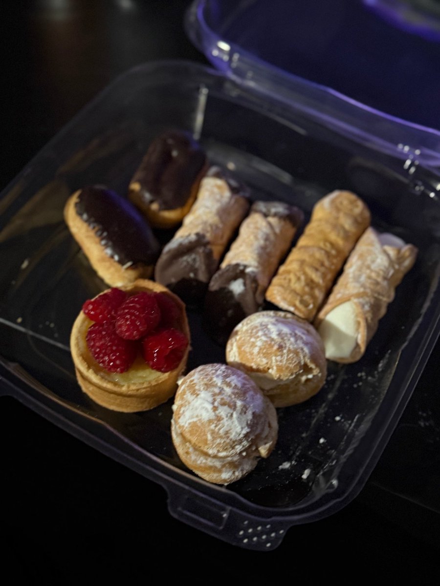 KatrinaShadows tweet media