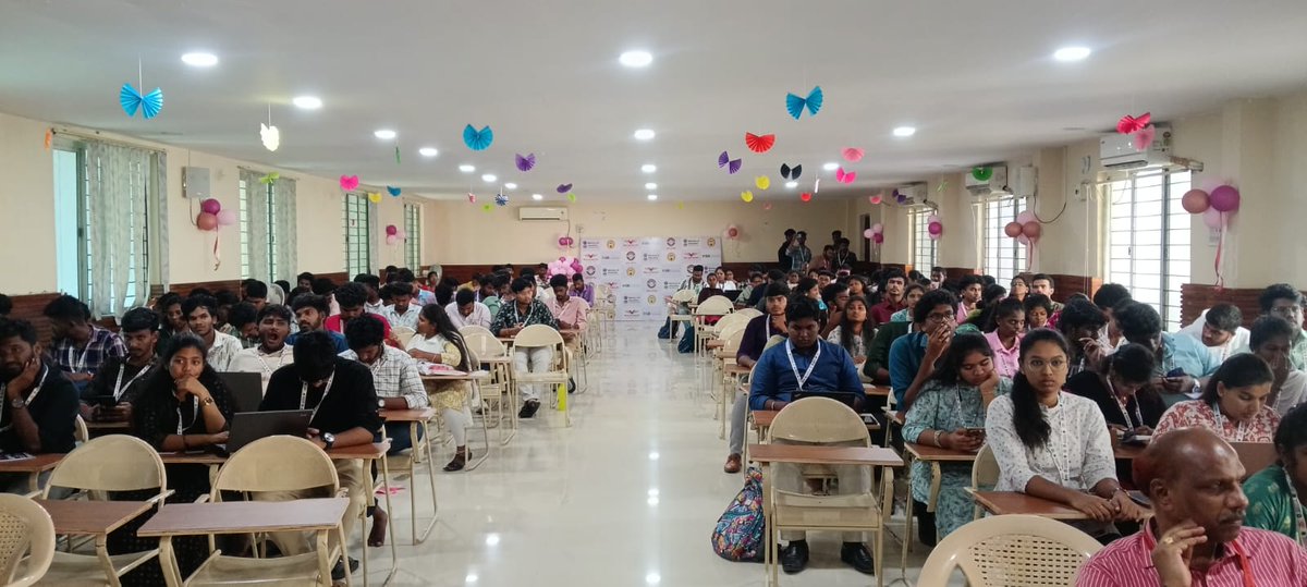 svpcetputtur's tweet photo. #IDEBootcamp 2026 – Day 5 | Session 15 at #SVPP

@narendramodi @PMOIndia @EduMinOfIndia @mhrd_innovation @dpradhanbjp @PIBHRD @SITHARAMtg @abhayjere @MS_AICTE @AICTE_INDIA @wadhwanif @pradeepdhage
@svppalumni https://t.co/vhIpgCL2iI
