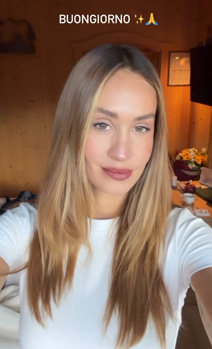 TurkuTurku4057's tweet image. #zelena. #heleners..WELCOME  BLONDE...HOŞ GELDİN SARIŞIN...