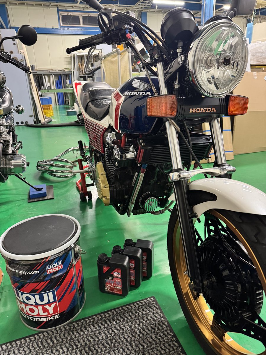 超桃白白╭(.-.╭ )╮ tweet media