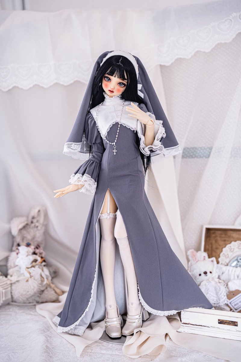 lafrigg's tweet photo. ⛪️【Holy Sister】👼🏻

付け襟あり：静かな儀式を纏う、クラシカルなドレス。
付け襟なし：日常に溶け込む、ミニマルなドレス。

Oversea： https://t.co/p0HG8BccNV

日本国内booth店舗:   https://t.co/vzsrt7AmtY

今週土曜夜まで予約通販しております。よろしくお願い致します。 https://t.co/eXhldj95dc