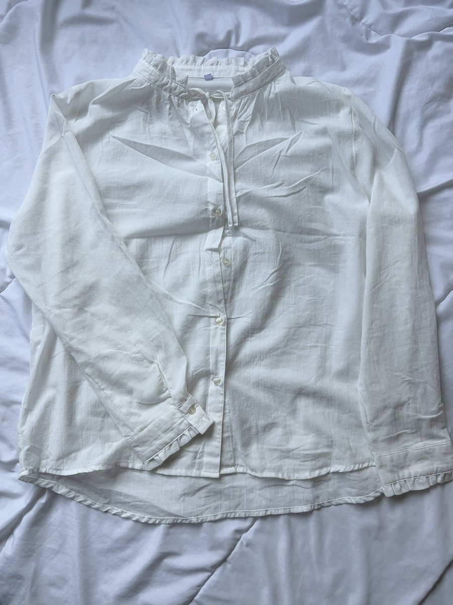 babimiru's tweet photo. Blouse 
♡ 150

- ไม่มีตำหนิ
- free size

Shipping 40

#เสื้อมือสอง #เสื้อผ้าญี่ปุ่น #เสื้อมือสองสภาพดี #ส่งต่อเสื้อผ้า #ส่งต่อเสื้อผ้ามือสอง #เสื้อผ้ามือสอง https://t.co/MVAqrv0zQE