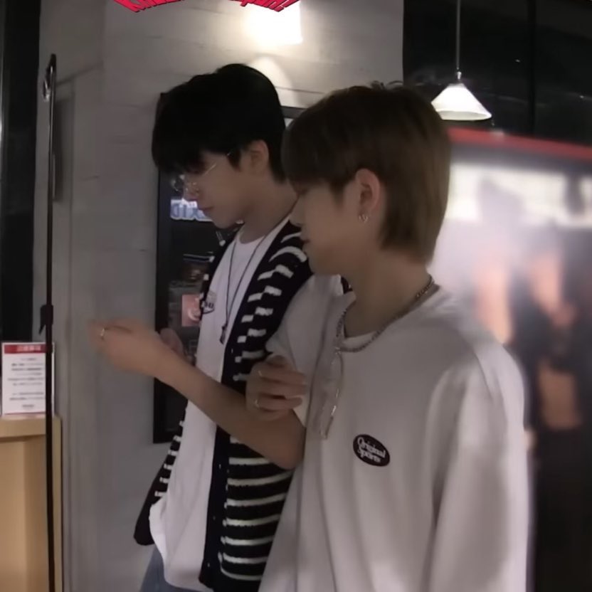 lizzie ☆ !! tweet media