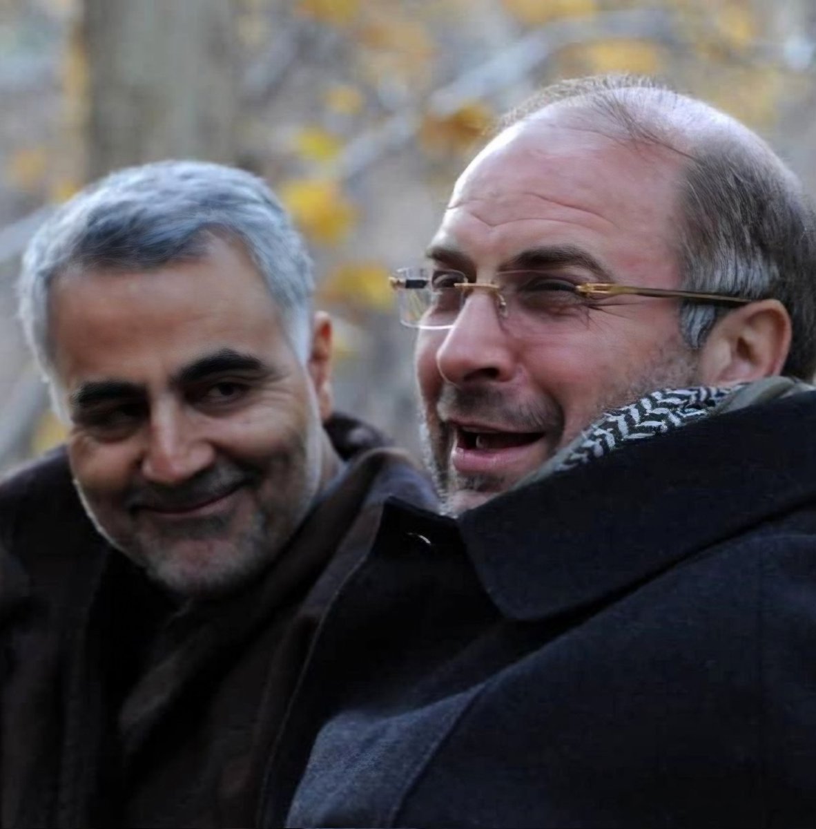 میدونم دلت برای رفیقات خیلی تنگ شده
میدونم جانت و کف دستت گرفتی برای این نظام و گفتی آبرو که چیزی نیست.
ولی تو رو به روح حاج قاسم قسمت میدم 
برای این مردم و آقا هم که شده الان شهید نشو حاج باقر🥺🥺😭
دیگه کسی نمونده برامون، تو بمون.
<a href="/mb_ghalibaf/">محمدباقر قالیباف | MB Ghalibaf</a>