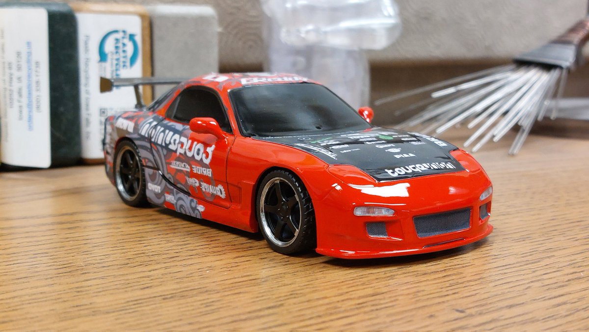 PrintedLeander tweet media