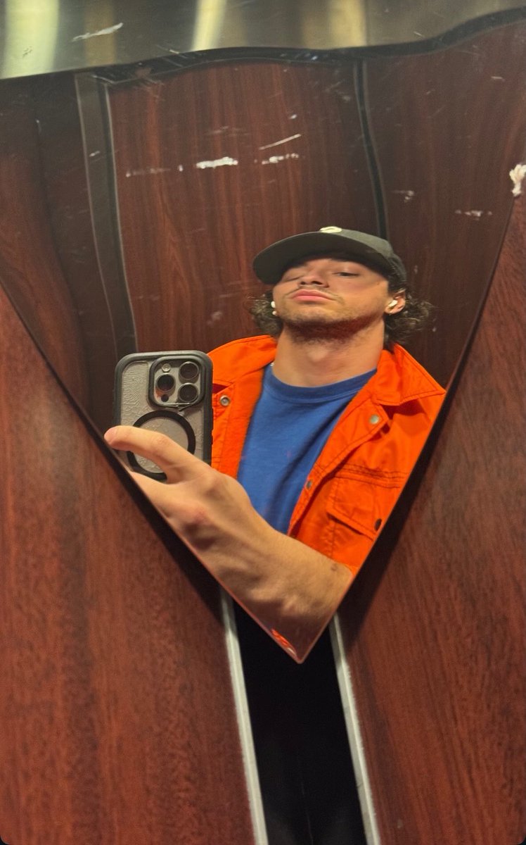 Off Campus BR 🏒 tweet media