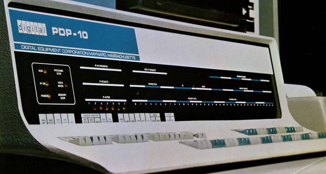 fabmass's tweet photo. PDP10 mainframe via r/cassettefuturism https://t.co/vRZvQW1RLH