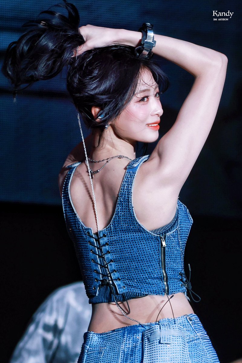 ahyeon pics tweet media