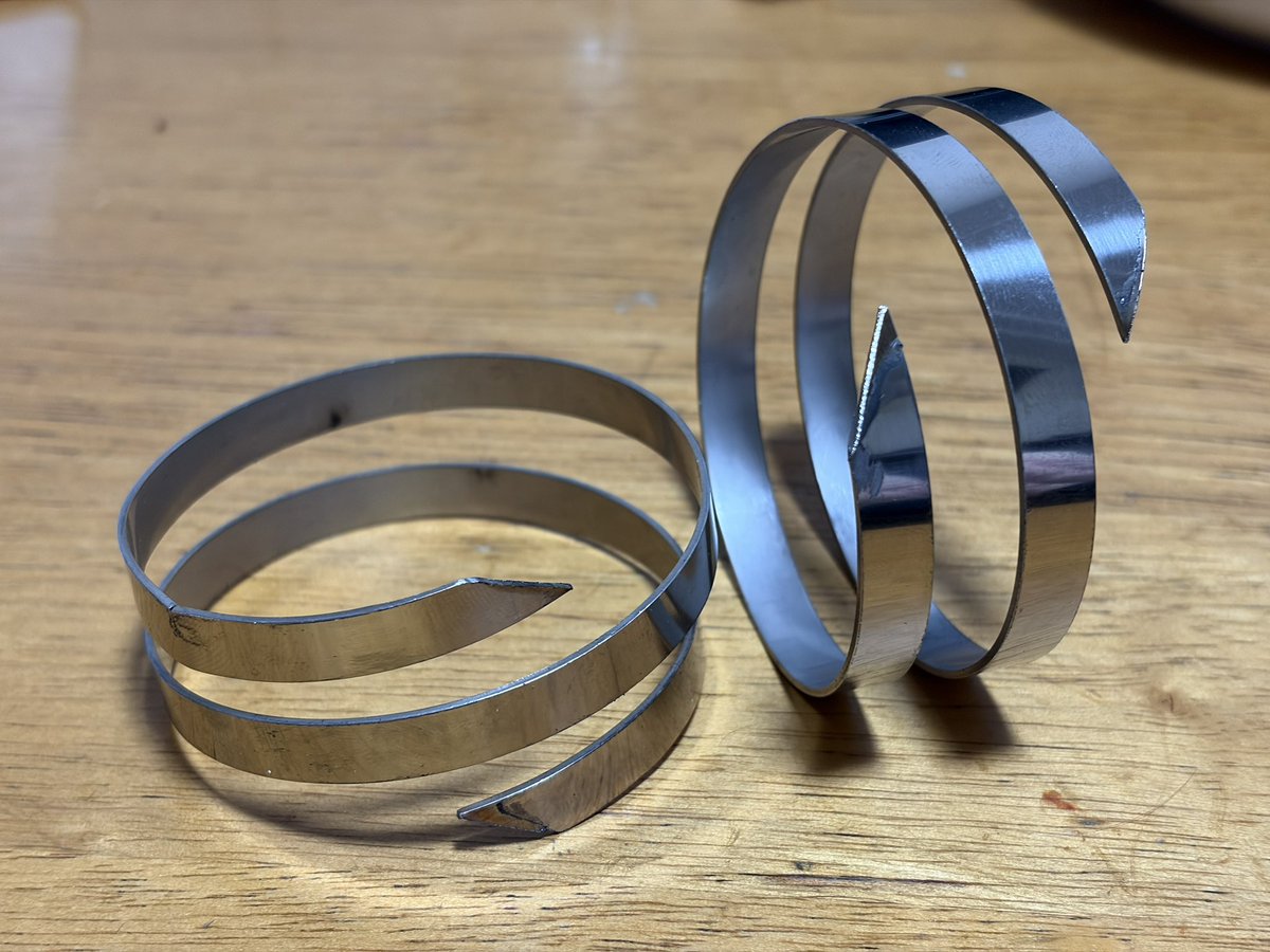 望月こーせー tweet media