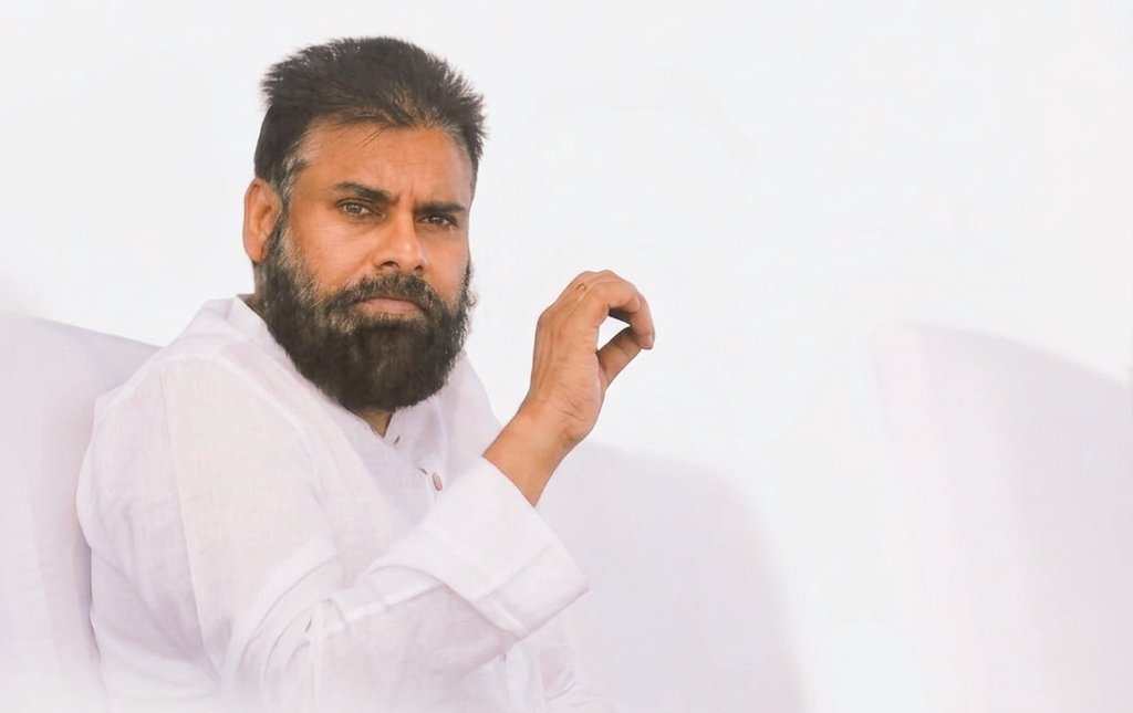 He chose to cool the post bifurcation friction between the people of two states, prioritizing stable governance for the public, thus, he chose to step away from contesting in 2014. Later, he tested the public's fighting spirit for special status and broke from the alliance to