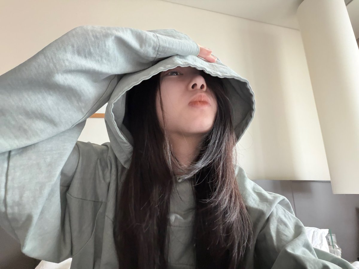 ILLIT WEVERSE tweet media