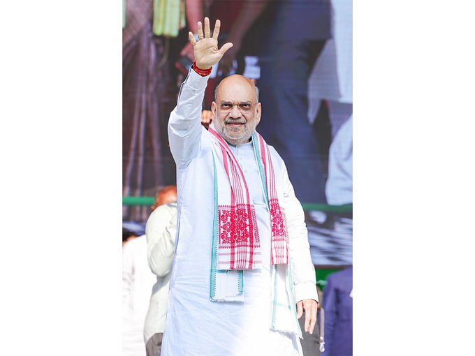 cliQ India tweet media