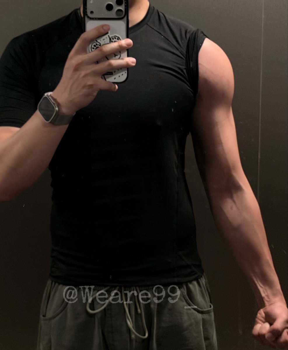 雨夜带刀不带伞 tweet media