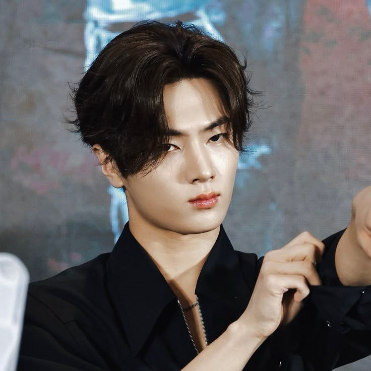 lus ☾ ot7 tweet media