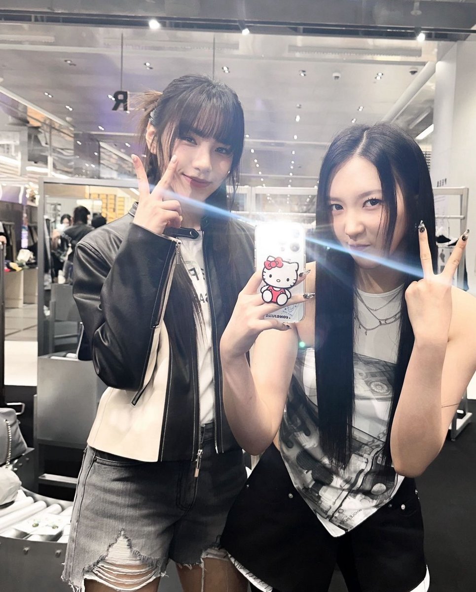 꾸로✤ tweet media
