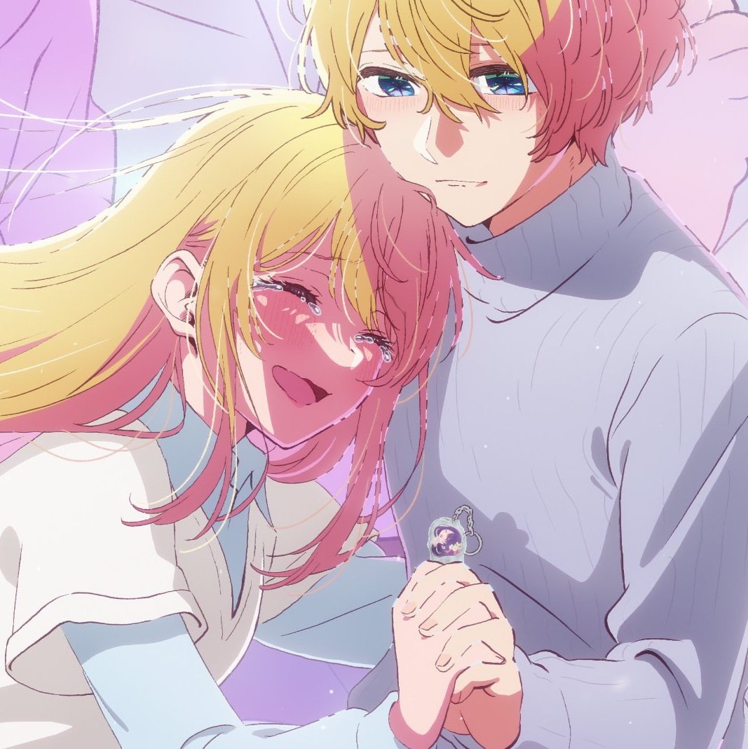 THE WAY THEY HOLDING HANDS😭✋🏻