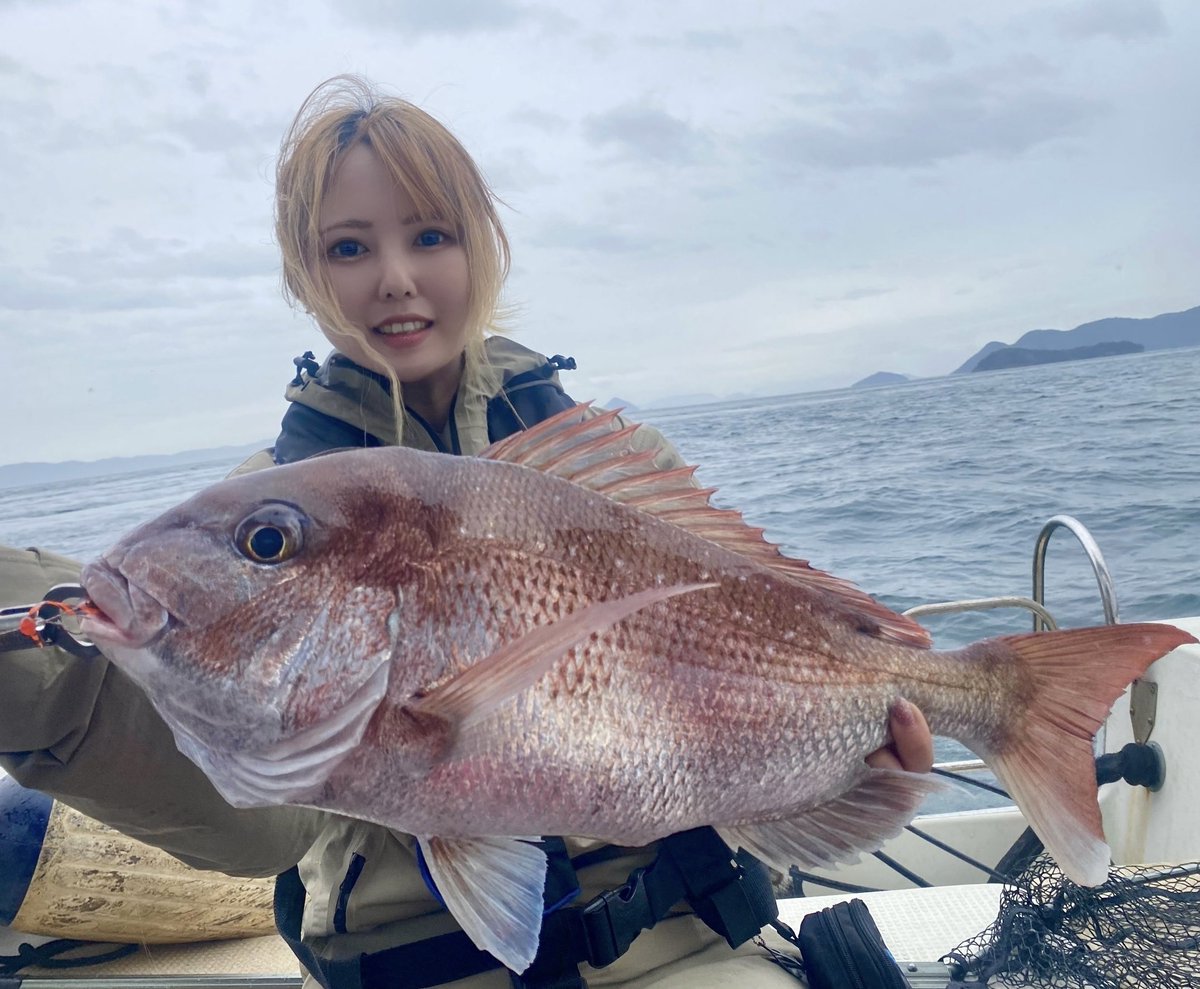 なお@根掛リング tweet media