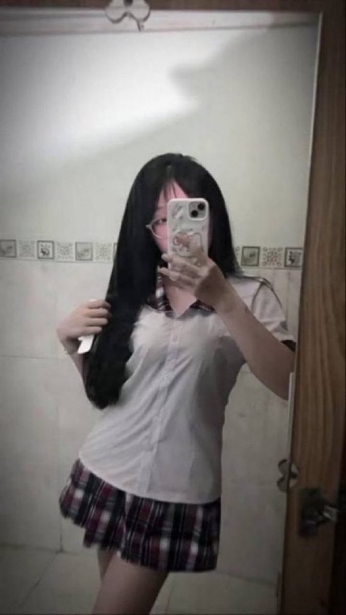 nguyễn ý nhi tweet media