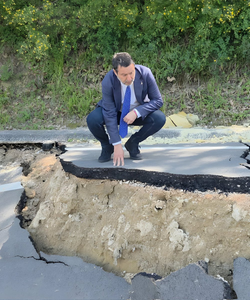 Quanto si può essere ridicoli da 1 a Salvini ?
