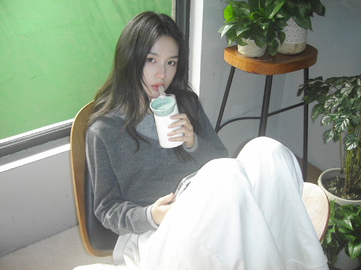 ️️️️️️ zoye. tweet media