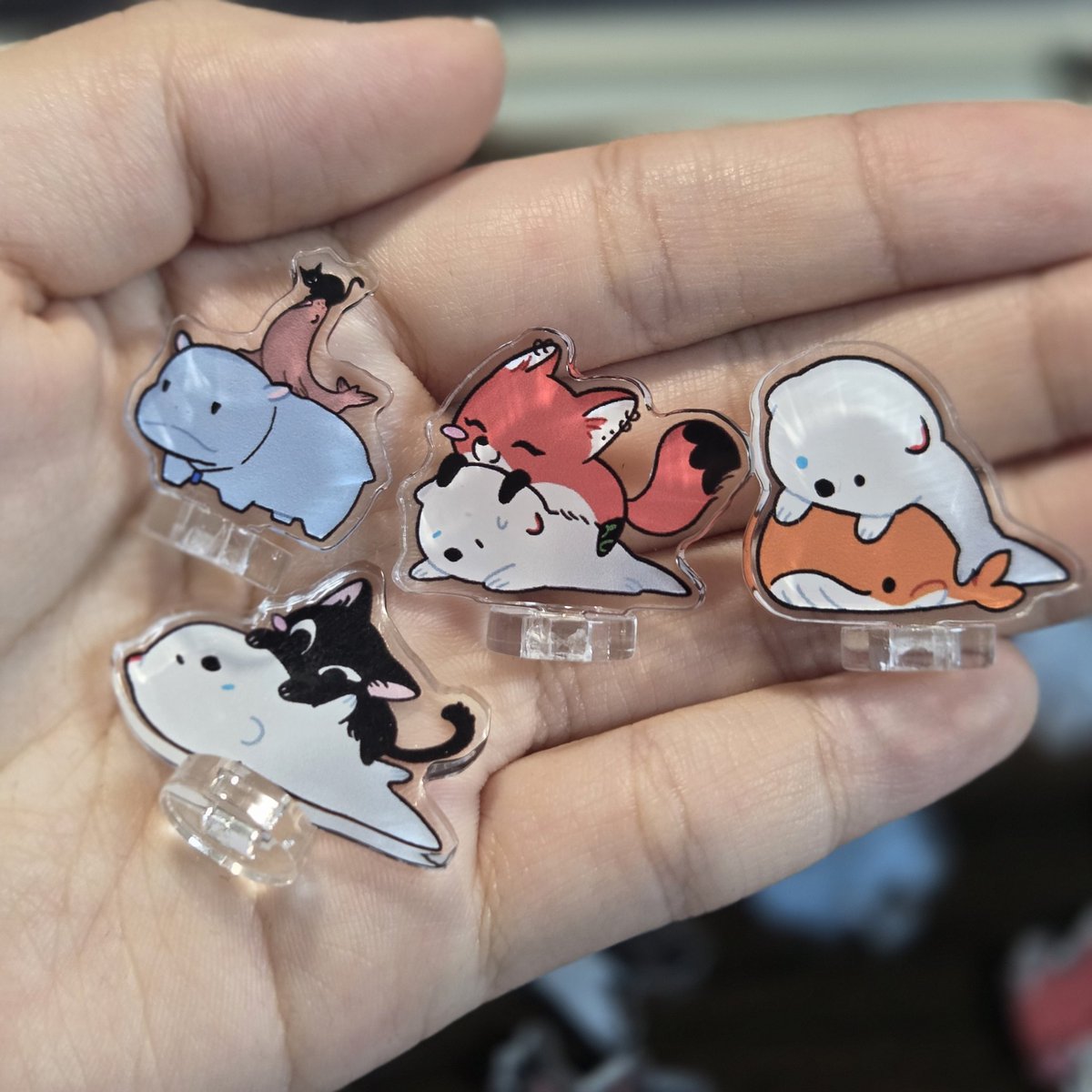 은새은새 (4디페 S-06) tweet media